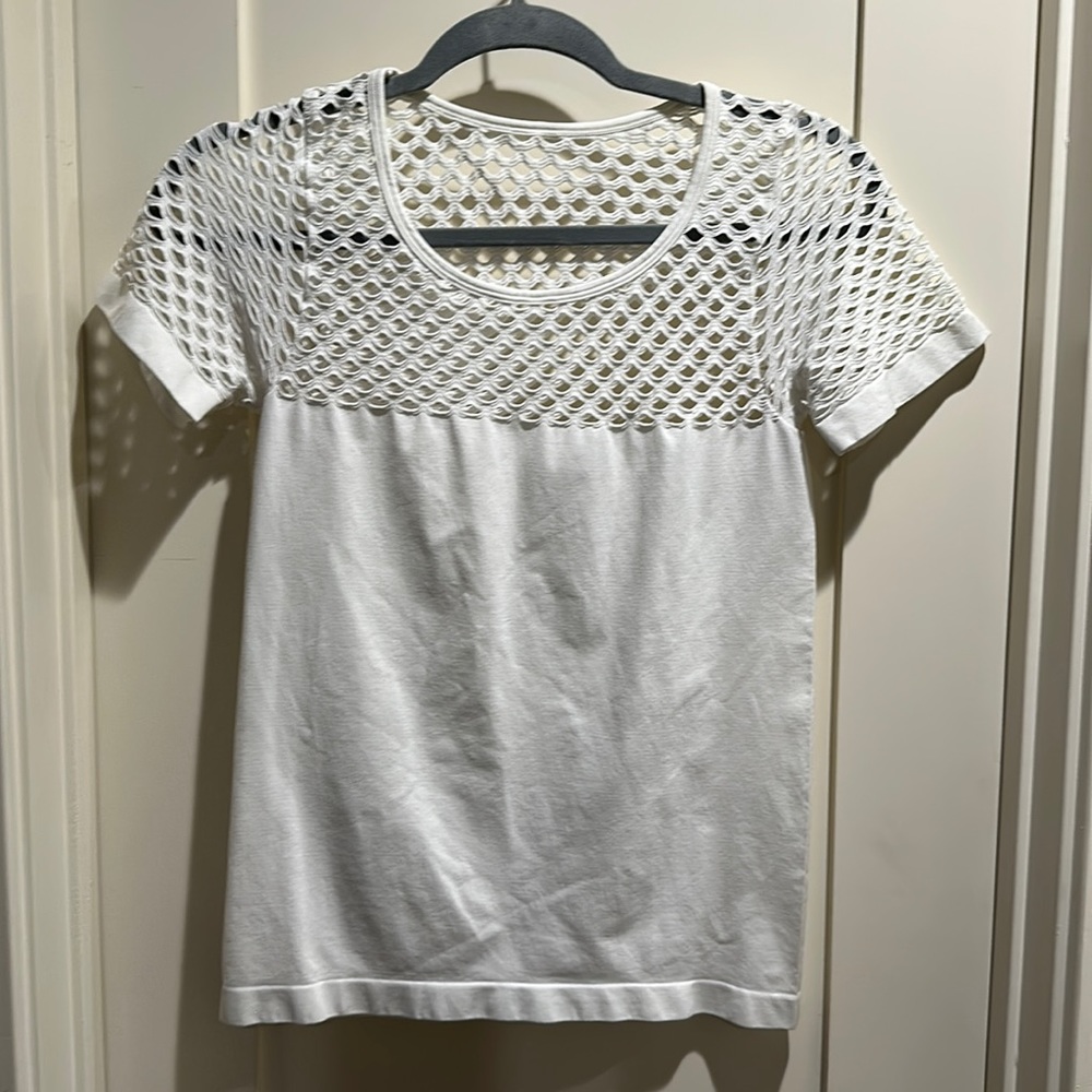 White tee